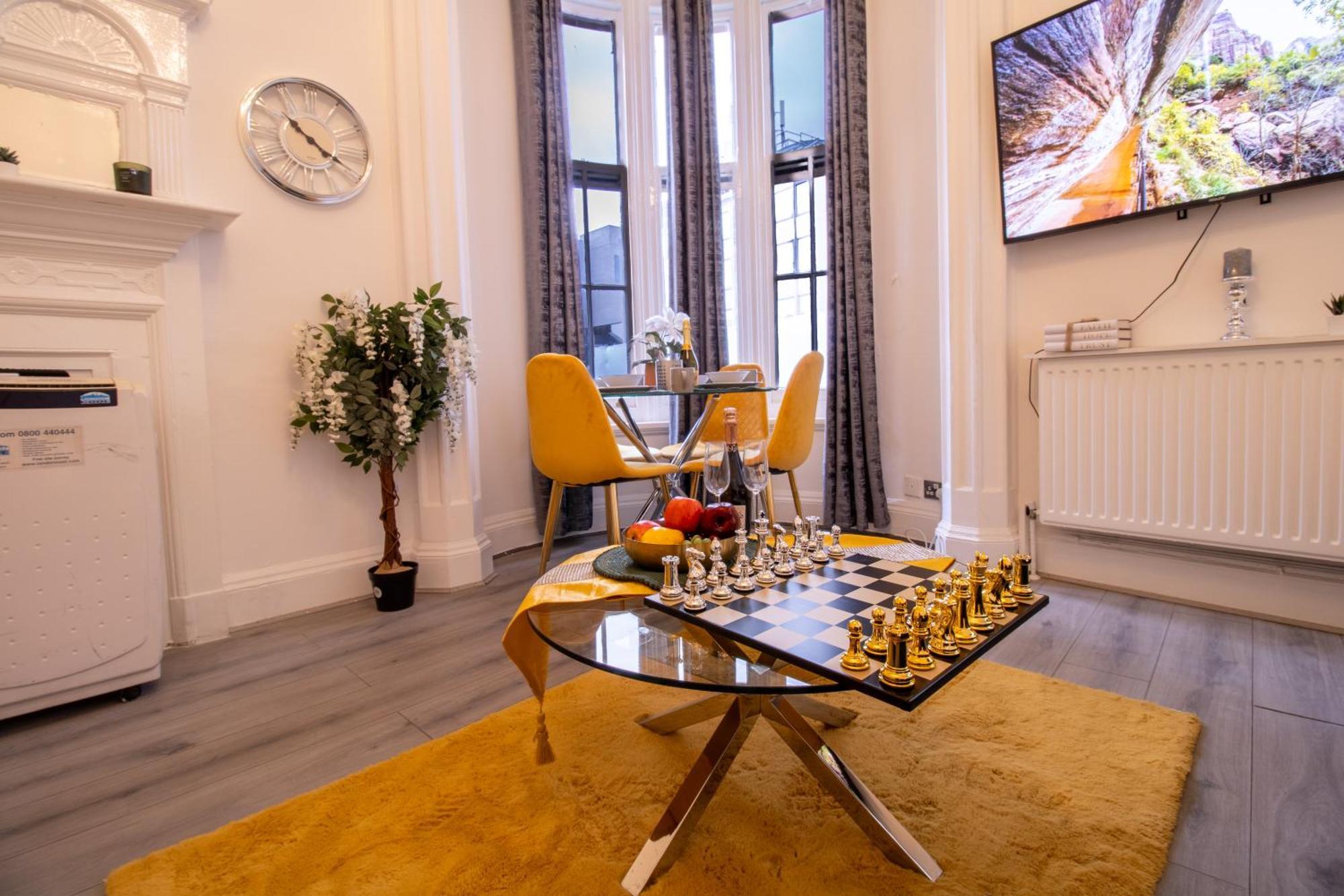 Luxurious Apartments On Oxford Street London Exterior photo