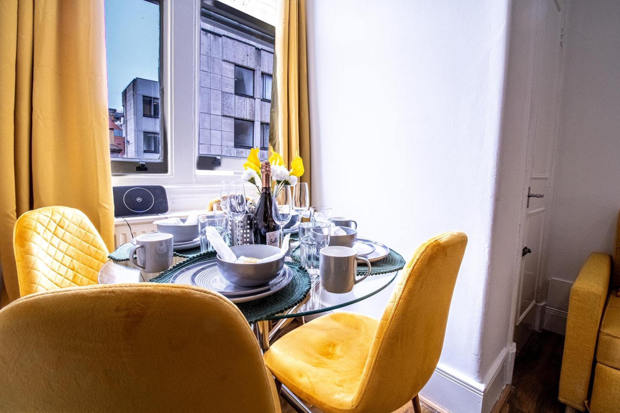 Luxurious Apartments On Oxford Street London Exterior photo