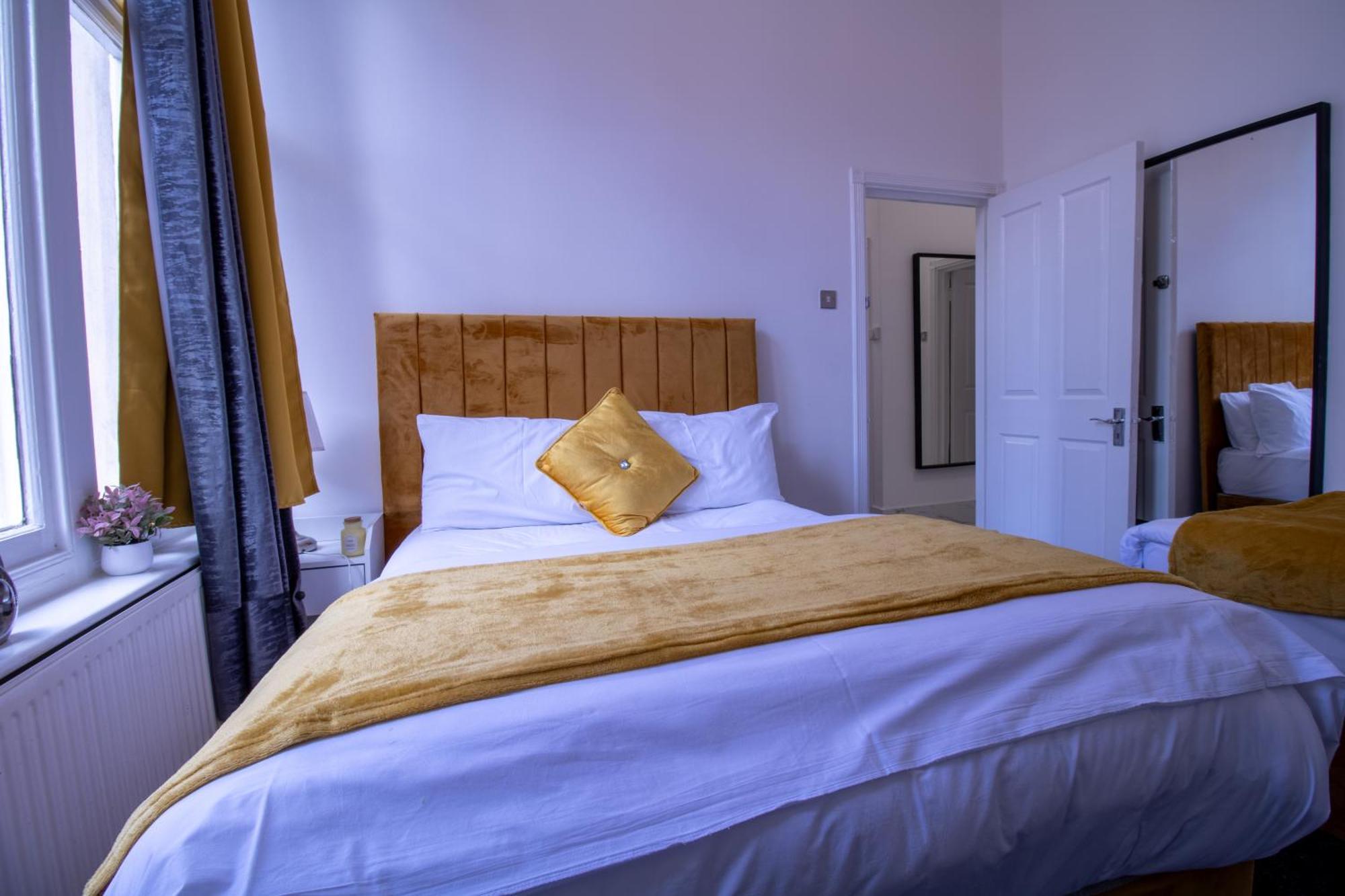 Luxurious Apartments On Oxford Street London Exterior photo