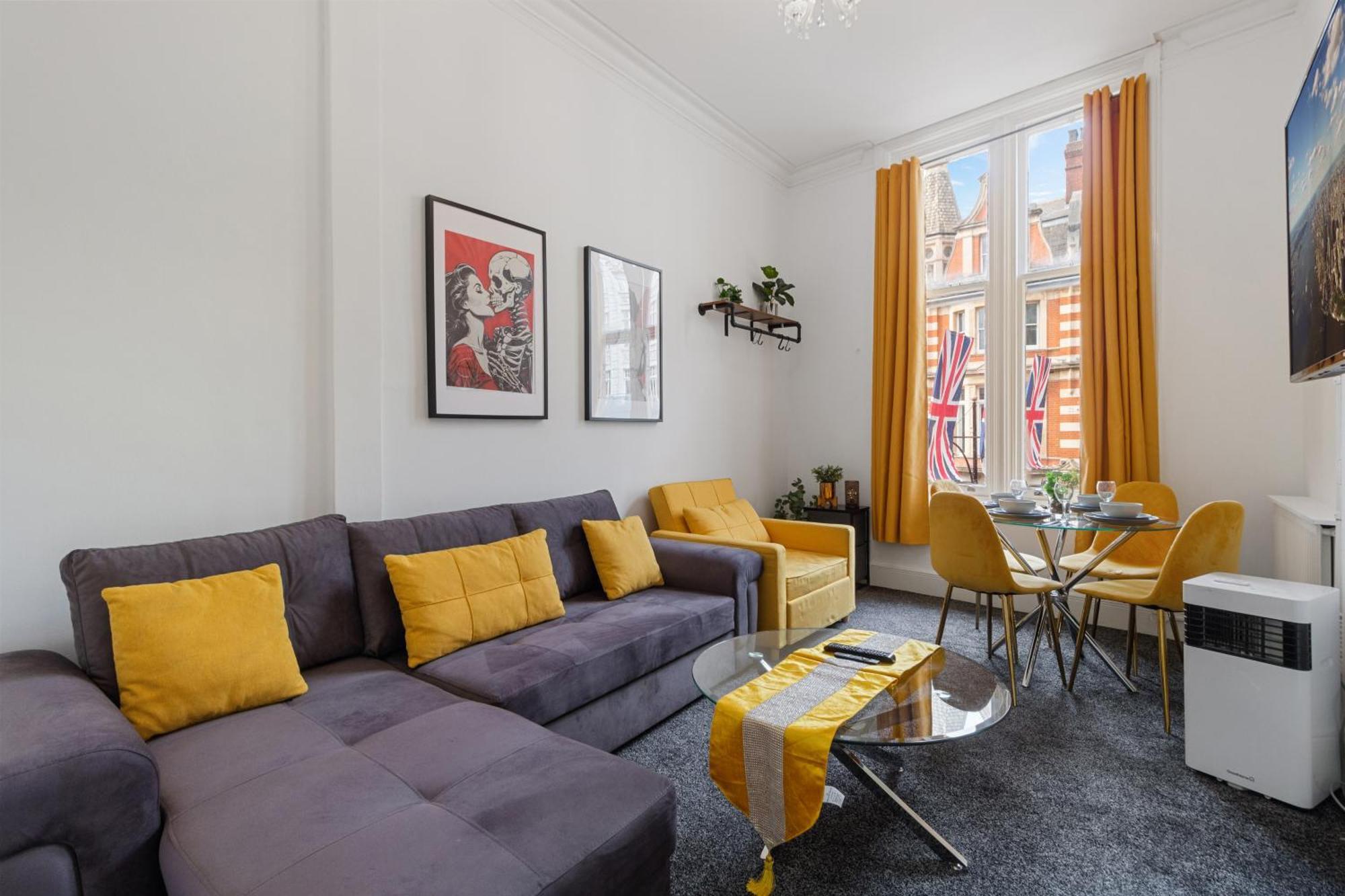 Luxurious Apartments On Oxford Street London Exterior photo
